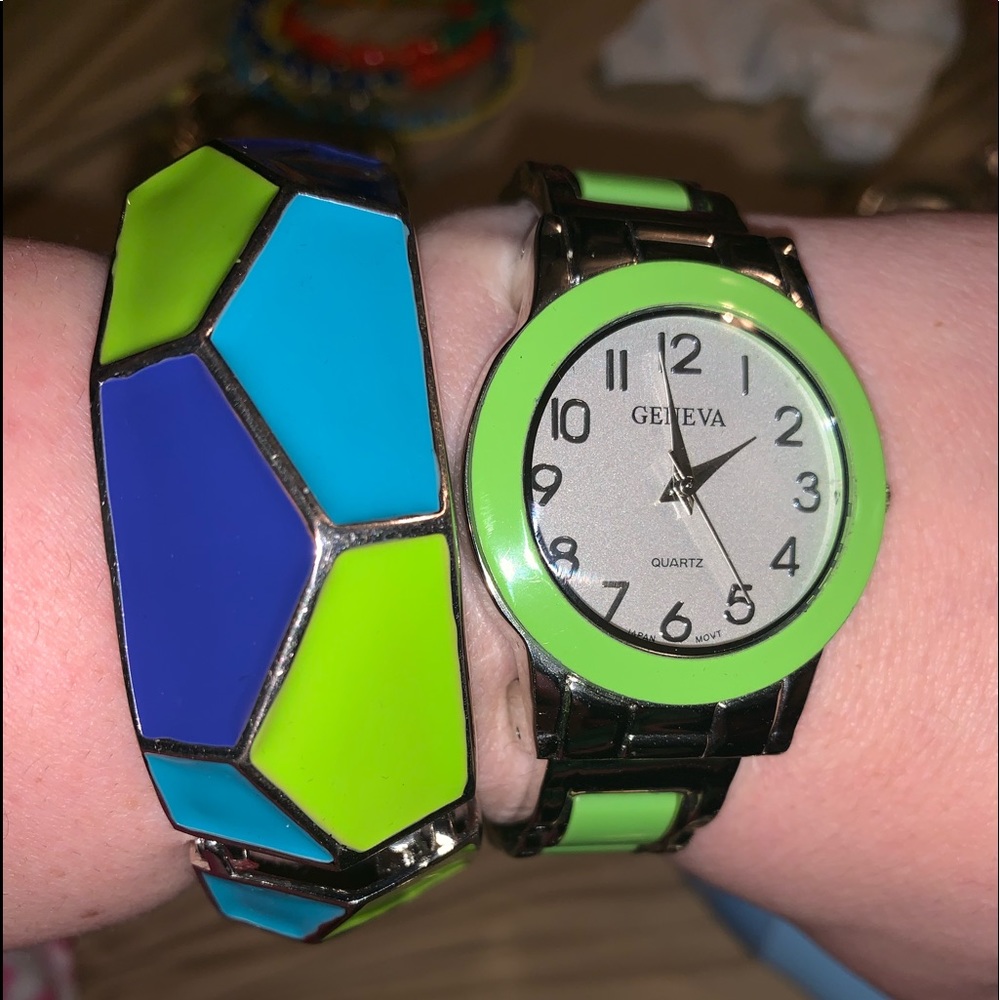 BEAUTIFUL BANGLE WATCH W/ TWO MATCHING BRACELETS